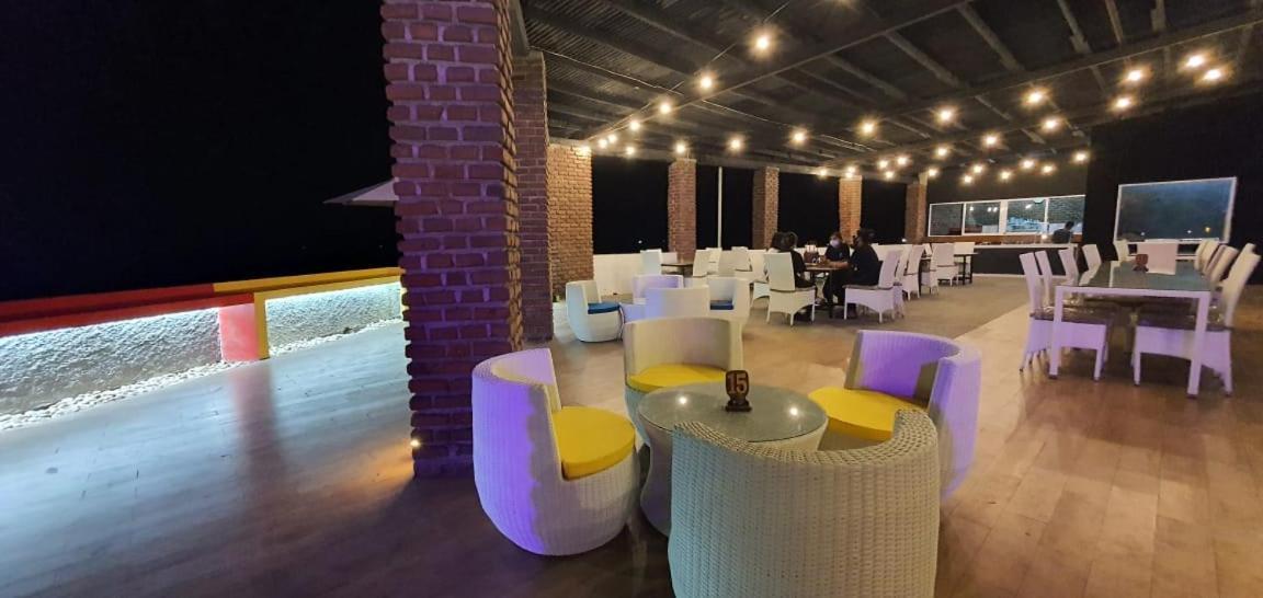 Reddoorz Plus At Hotel Pantai Timor Купанг Екстериор снимка